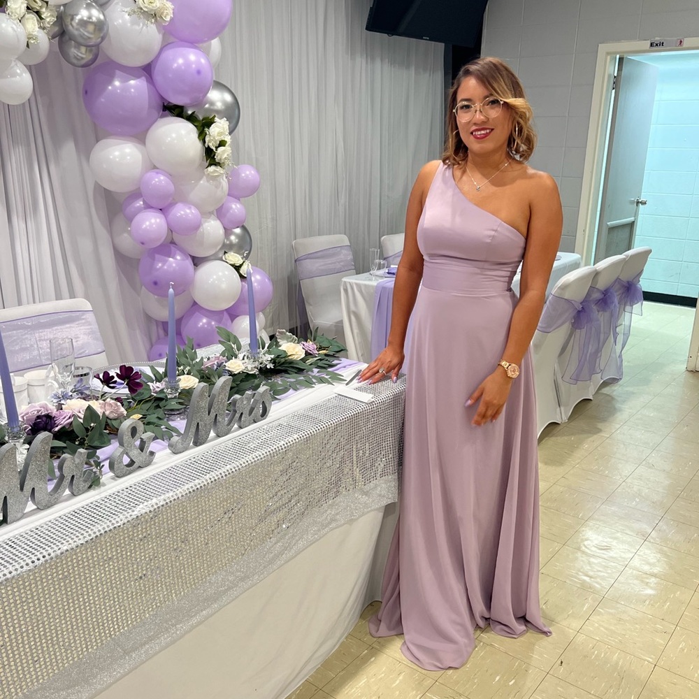 David’s Bridal| Lavender | SZ 4| One-Shoulder |Bridesmaid Dress 👗 | Bridesmaids